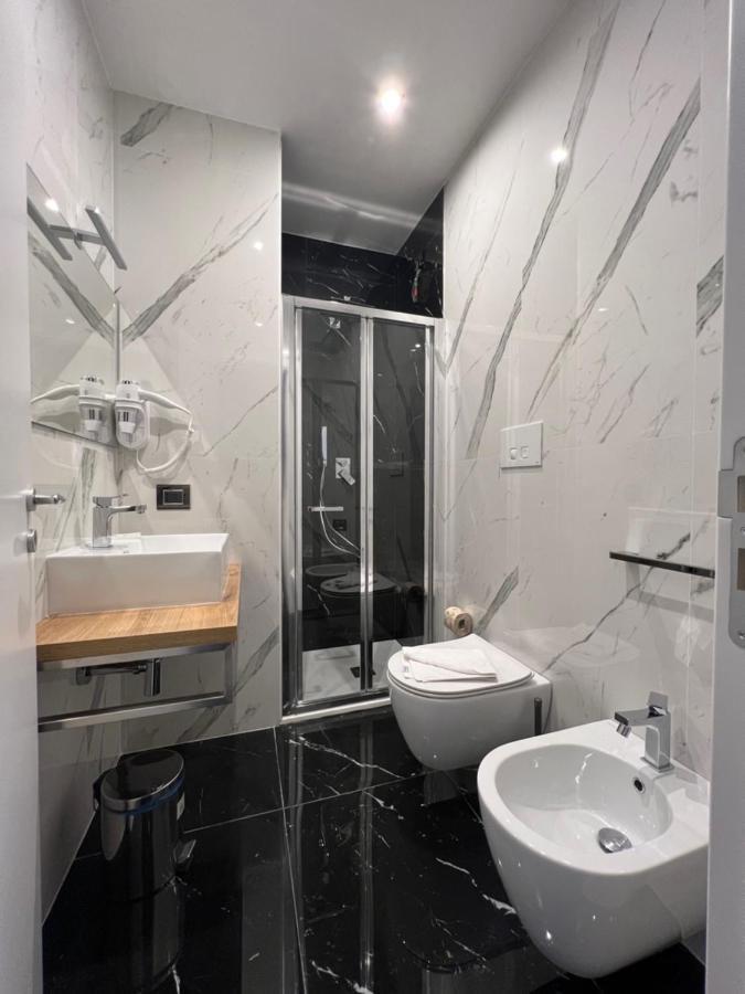 Hotel Tea Deluxe - Praia Прая-а-Маре Екстер'єр фото